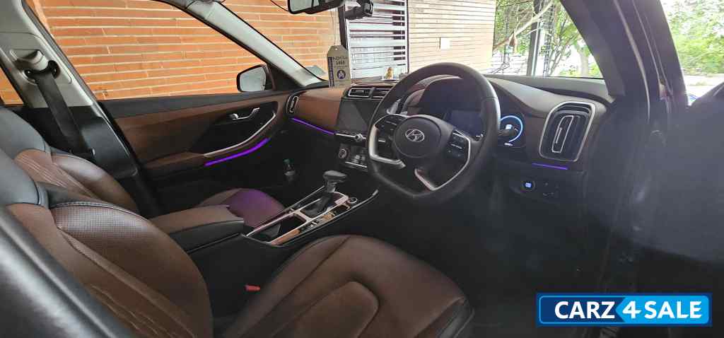 Hyundai Alcazar Signature Diesel Top End Hyundai Alcazar Signature Diesel Top End