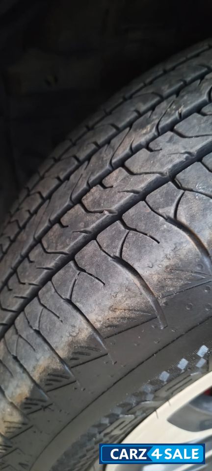 Maruti Suzuki Grand Vitara Sigma