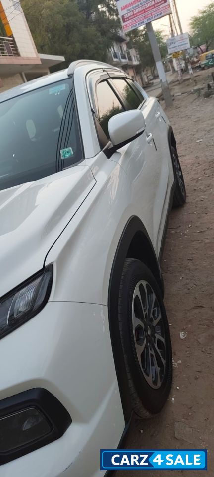 Maruti Suzuki Grand Vitara Sigma