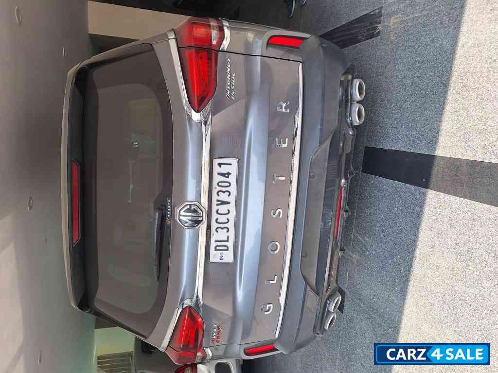 MG Gloster DE 4X4 7 SEAT SAVVY