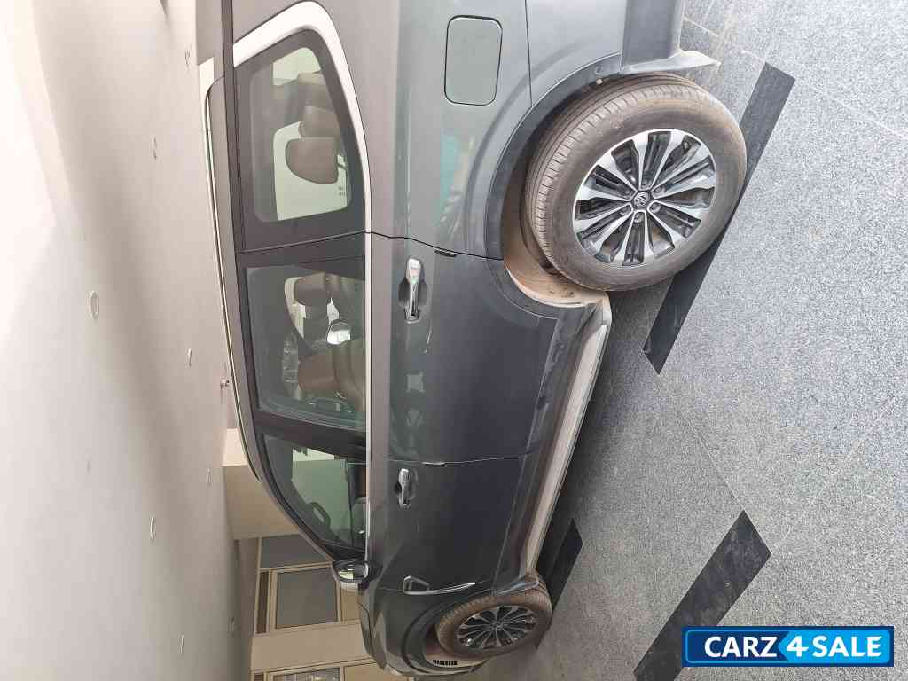 MG Gloster DE 4X4 7 SEAT SAVVY