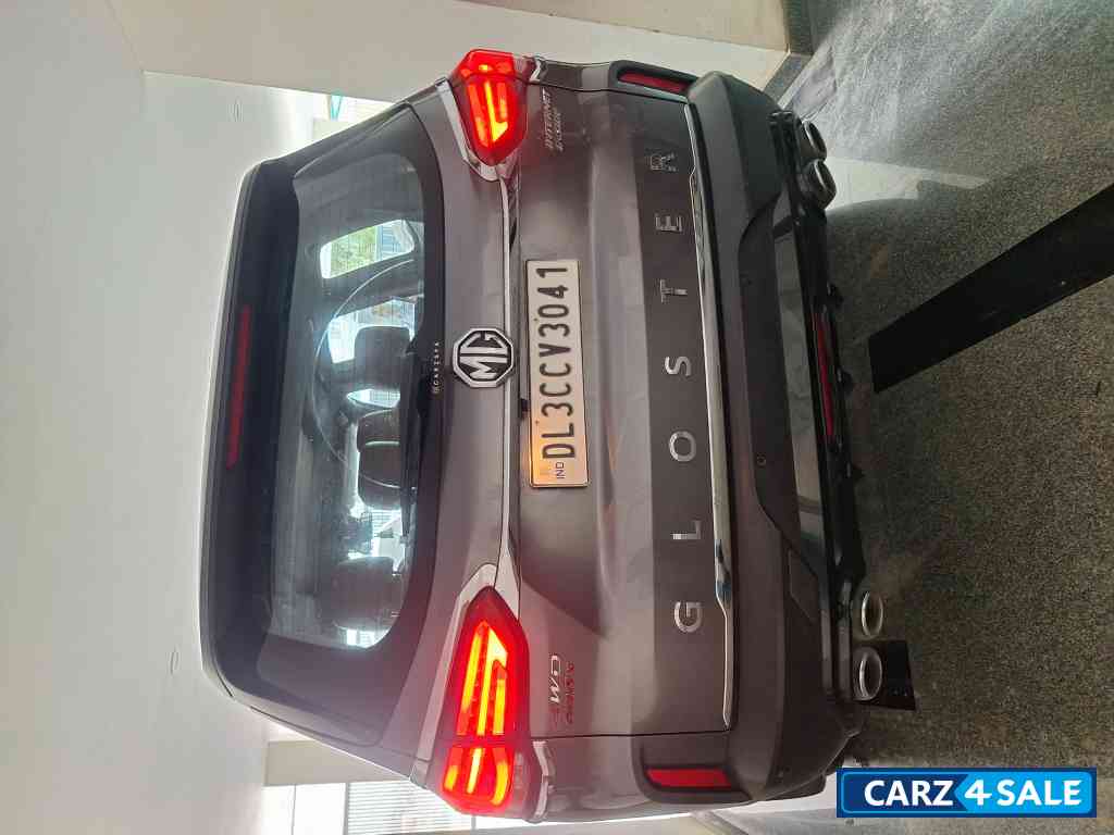 MG Gloster DE 4X4 7 SEAT SAVVY