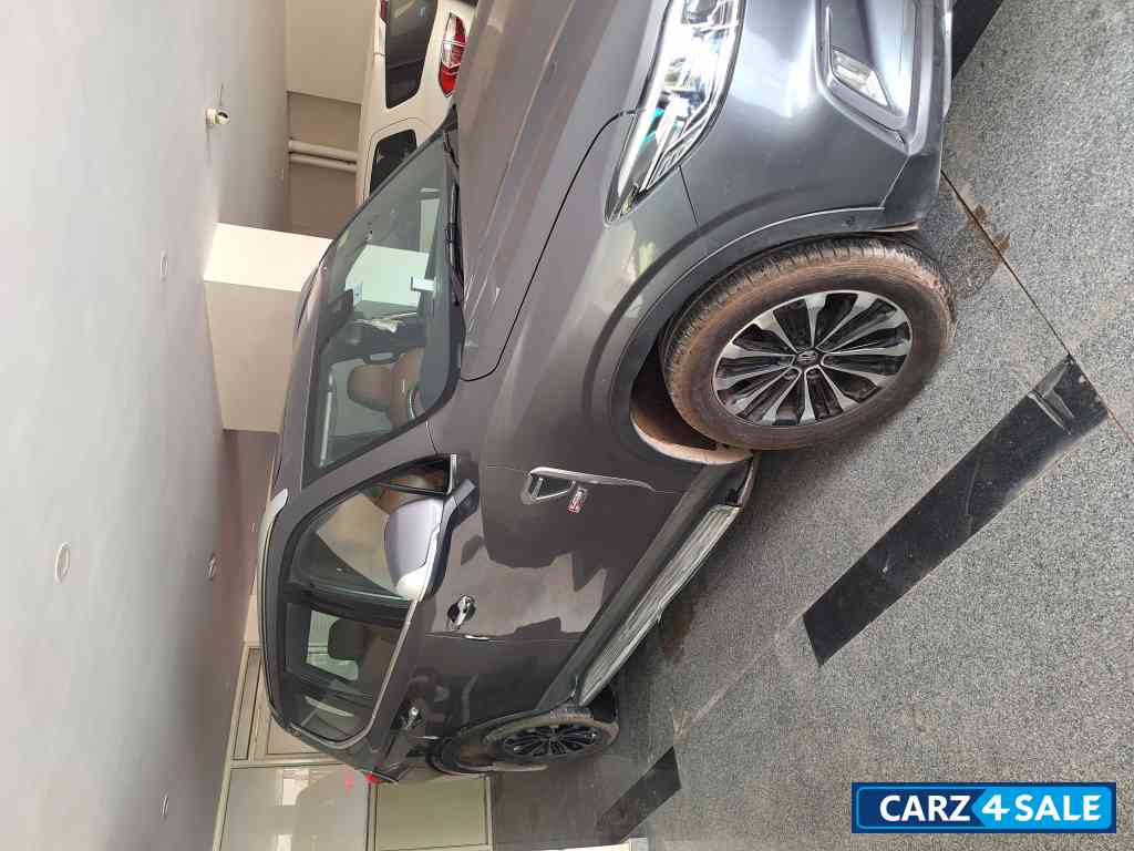 MG Gloster DE 4X4 7 SEAT SAVVY