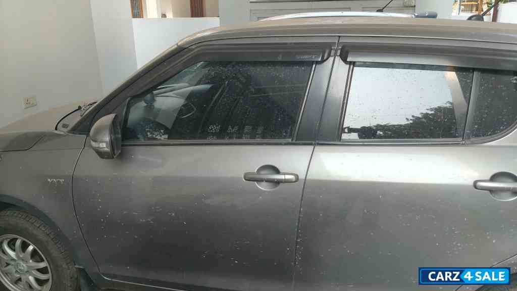 Maruti Suzuki Swift VXi