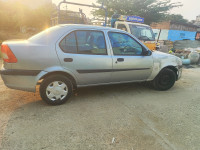 Ford Ikon 1.3 2004 Model