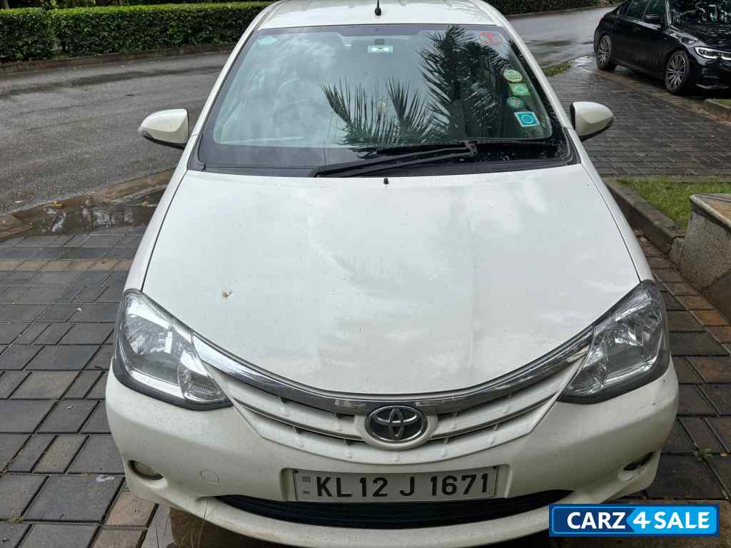 Toyota Etios V petrol