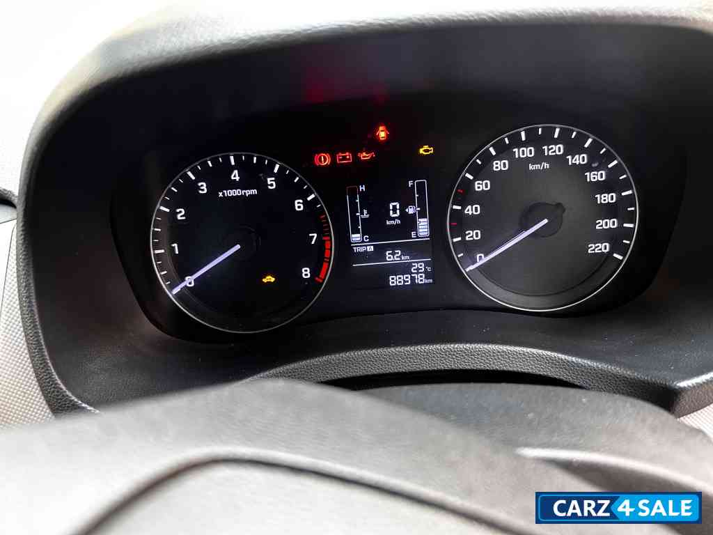 Phantom Black Hyundai Creta SX plus petrol MT