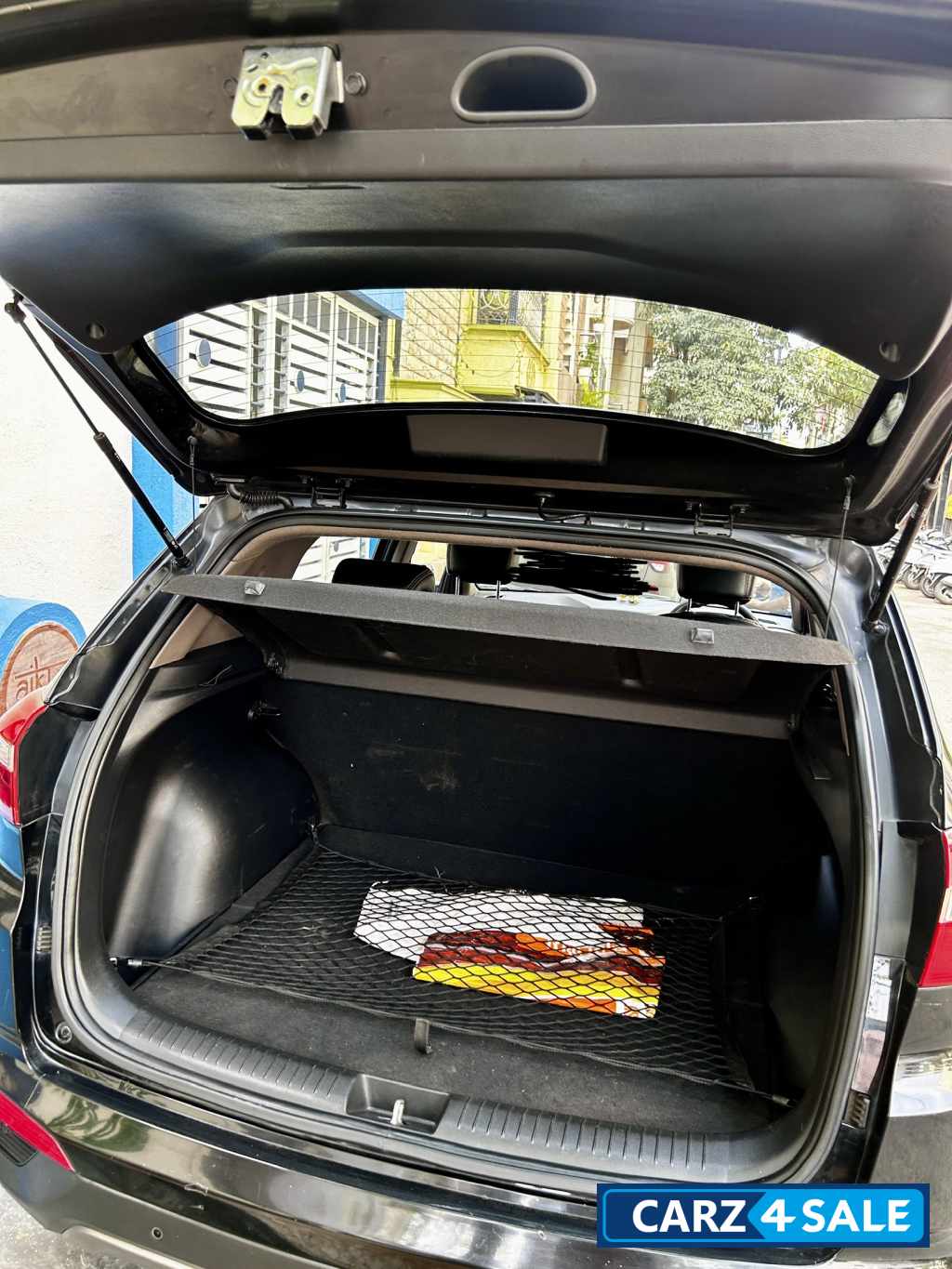 Phantom Black Hyundai Creta SX plus petrol MT