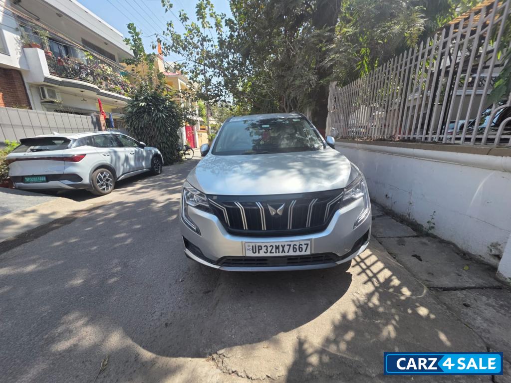 Mahindra XUV700 Mahindra XUV700