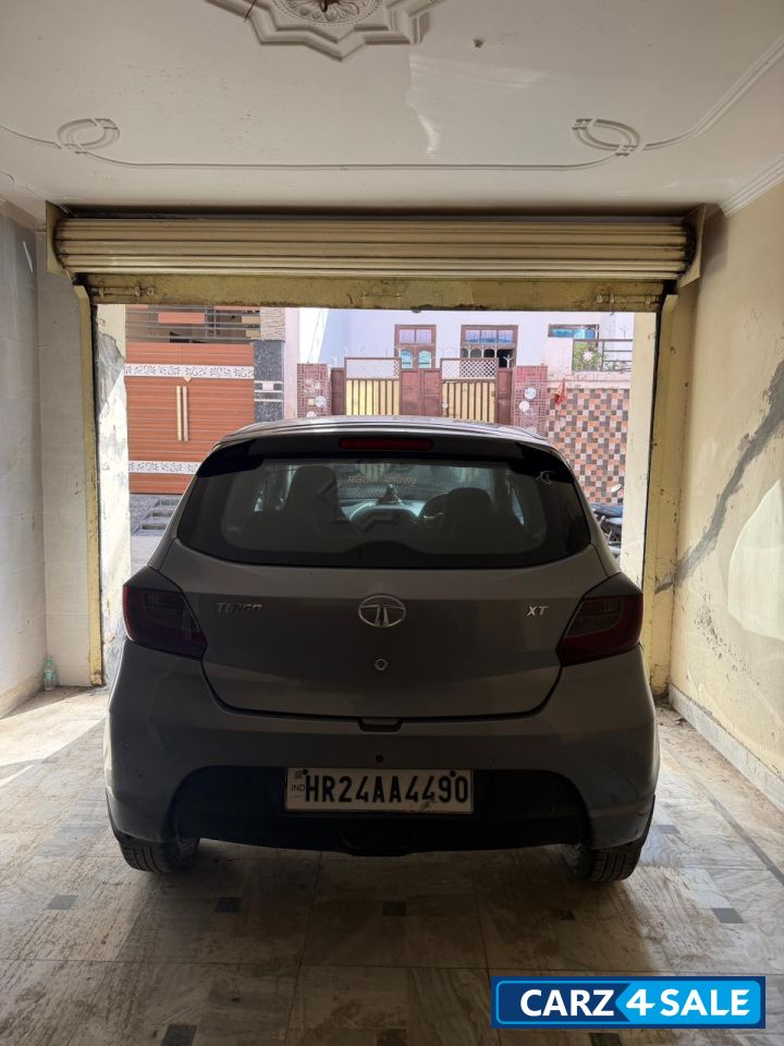 Dark Grey Tata Tiago Xt(O) revolution
