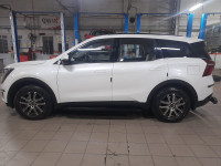 Mahindra XUV700 AX7