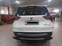 Mahindra XUV700 AX7