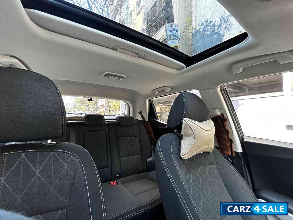 Stealth Black Mahindra XUV 3XO AX5