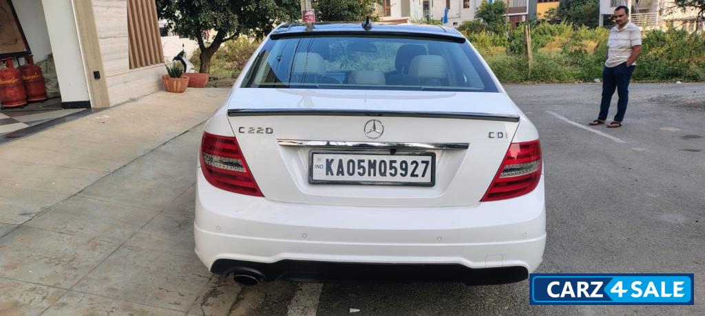 White Mercedes-Benz C-Class C 220d avantgrade