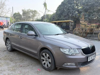 Skoda Superb Superb Elegance AT 1.8 TSI 2013 Model