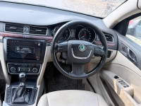 Skoda Superb Superb Elegance AT 1.8 TSI