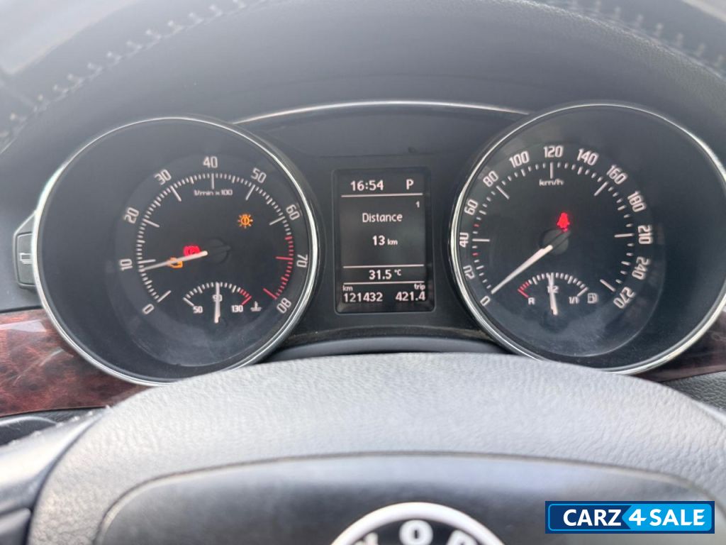 Skoda Superb Superb Elegance AT 1.8 TSI