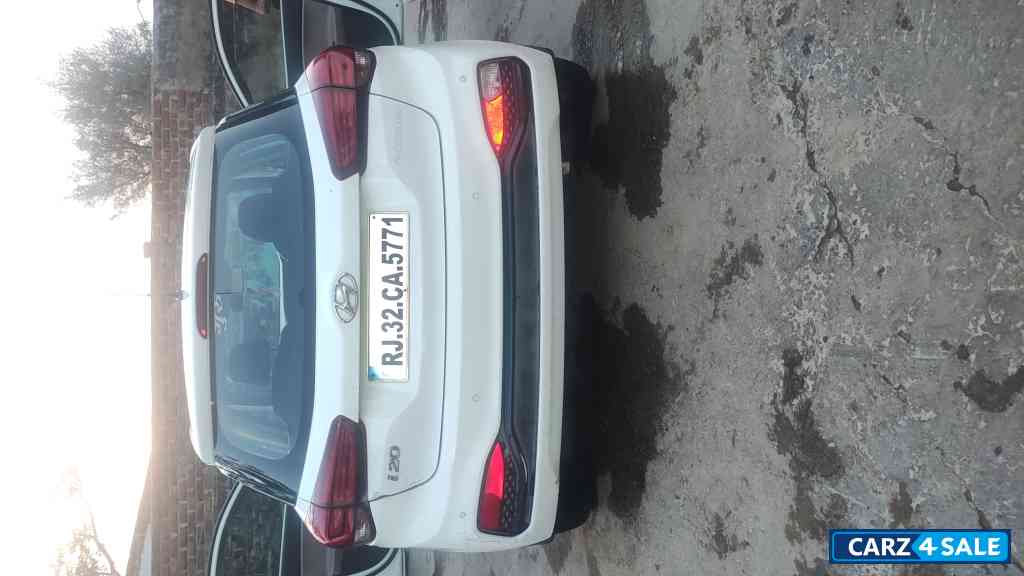 Hyundai Elite i20 Megna