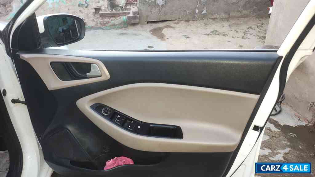 Hyundai Elite i20 Megna