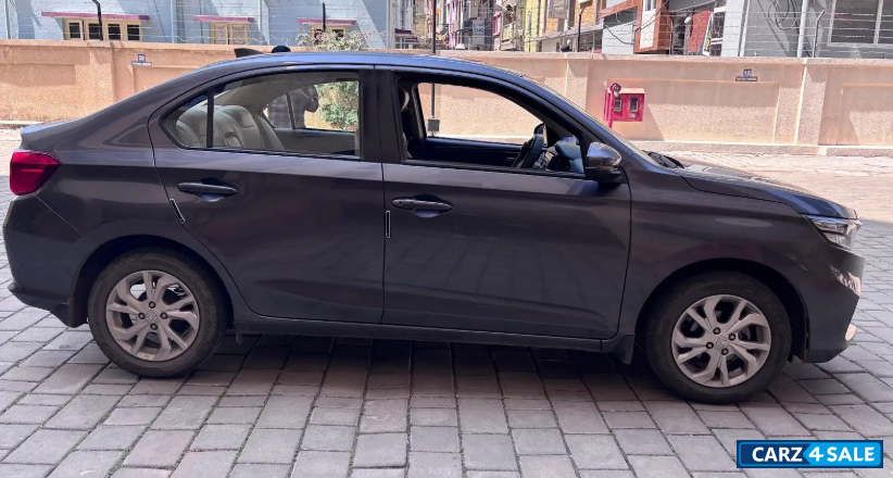 Honda Amaze 1.2 V CVT (Auto) Honda Amaze 1.2 V CVT (Auto)