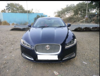 Dark Sapphire Jaguar XF 2.2 diesel Luxury line