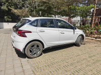 Polar White Hyundai i20 1.0 TURBO SPORTZ DCT