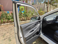 Polar White Hyundai i20 1.0 TURBO SPORTZ DCT