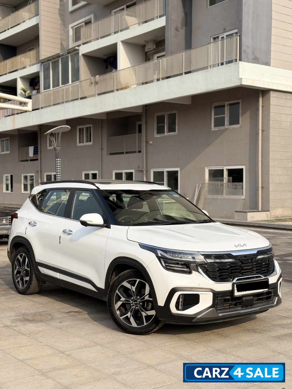 Glacier White Kia Seltos GTX PLUS 1.5 TURBO 7 DCT