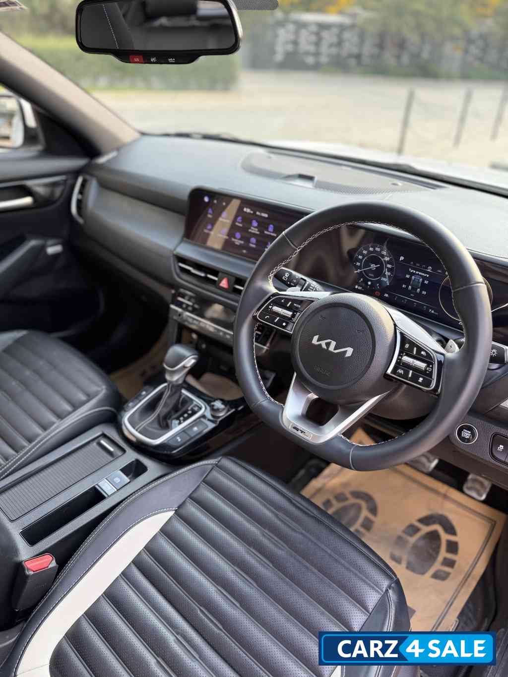 Glacier White Kia Seltos GTX PLUS 1.5 TURBO 7 DCT