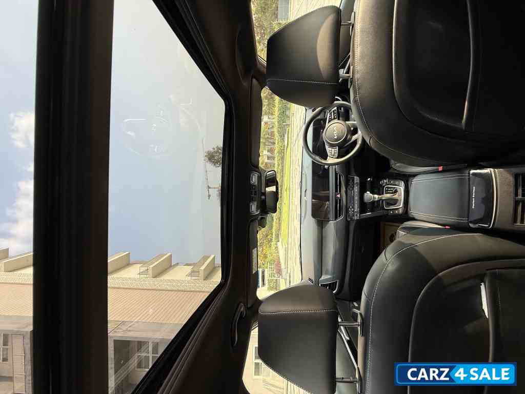 Glacier White Kia Seltos GTX PLUS 1.5 TURBO 7 DCT