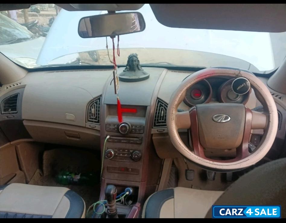 Mahindra XUV 500 2014