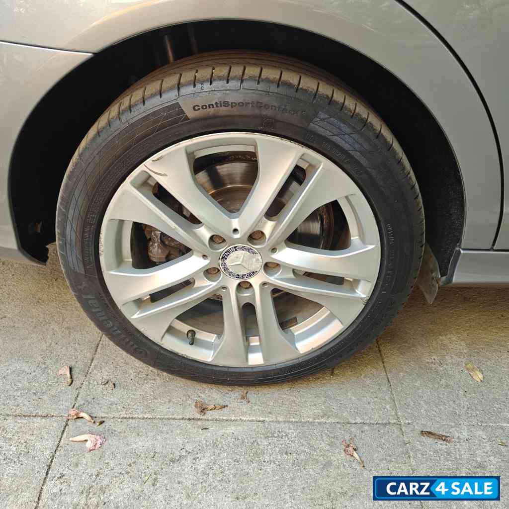 Silver Mercedes-Benz C-Class 200 BE avantgarde