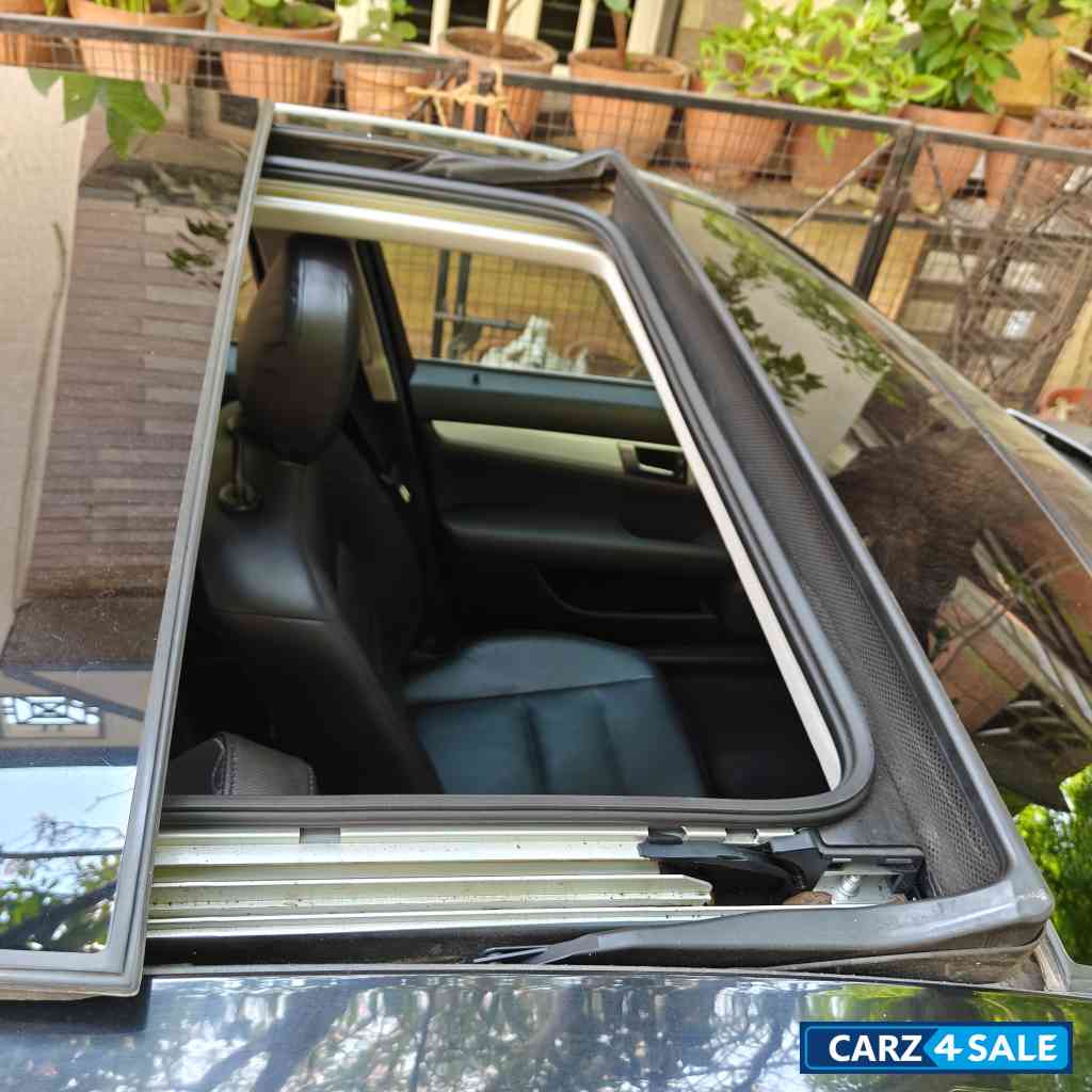 Silver Mercedes-Benz C-Class 200 BE avantgarde