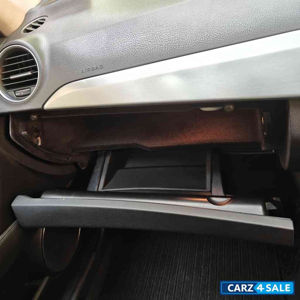 Silver Mercedes-Benz C-Class 200 BE avantgarde