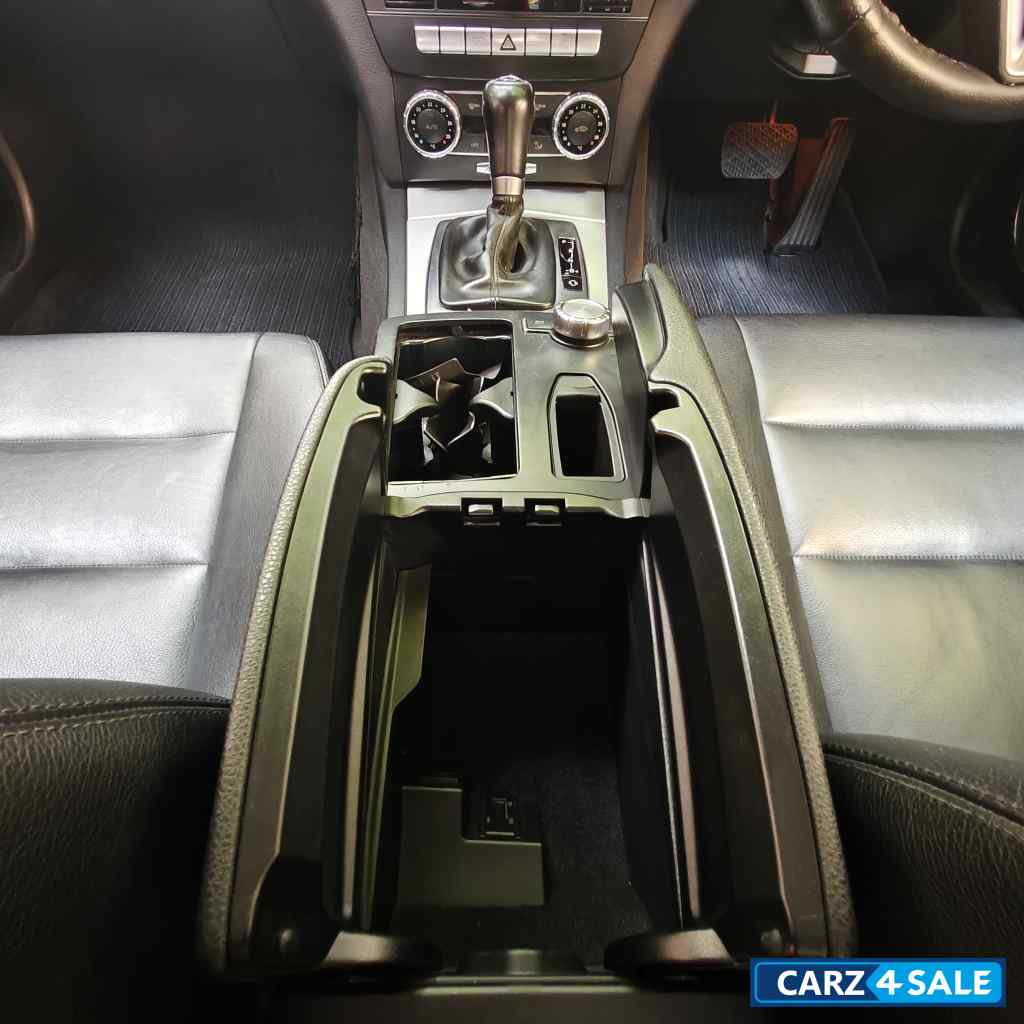 Silver Mercedes-Benz C-Class 200 BE avantgarde