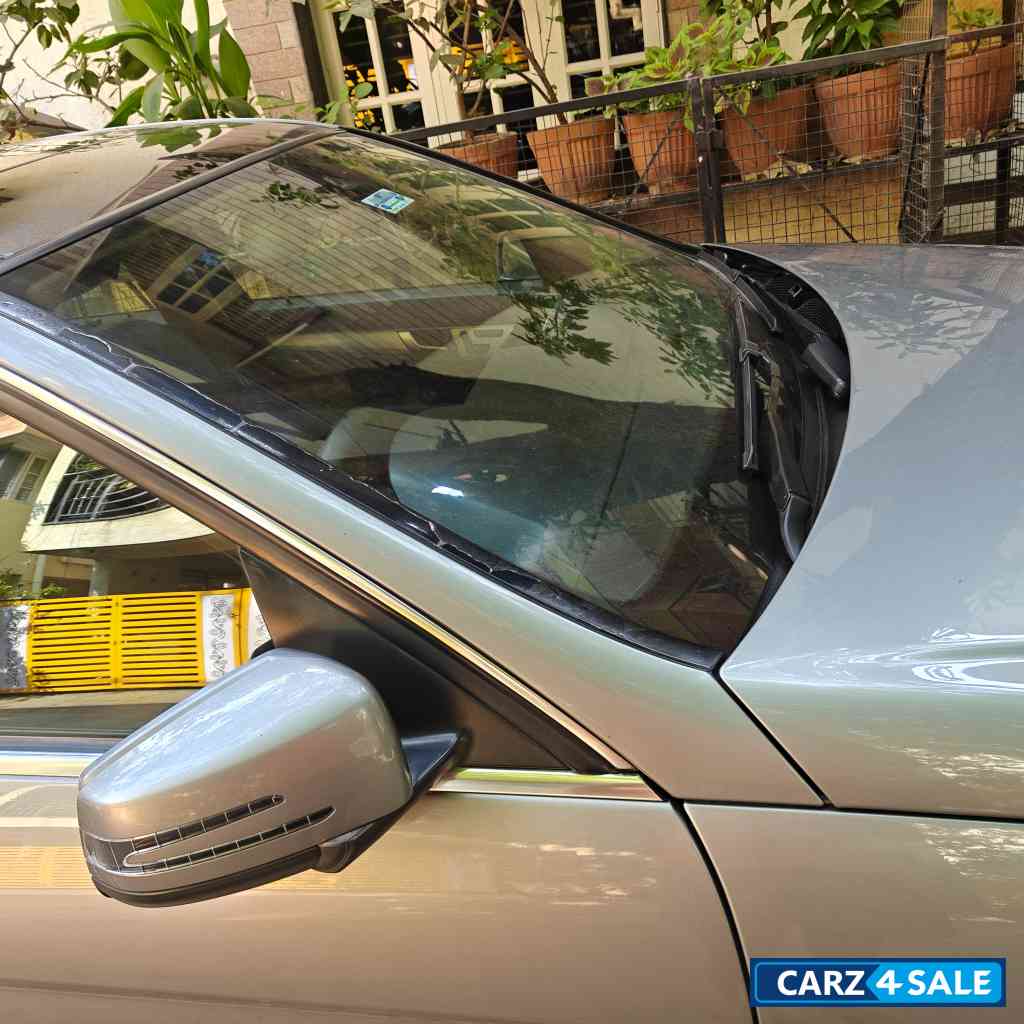 Silver Mercedes-Benz C-Class 200 BE avantgarde