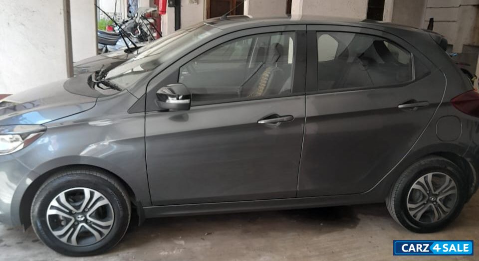 Deytona Gray Tata Tiago XTA automatic