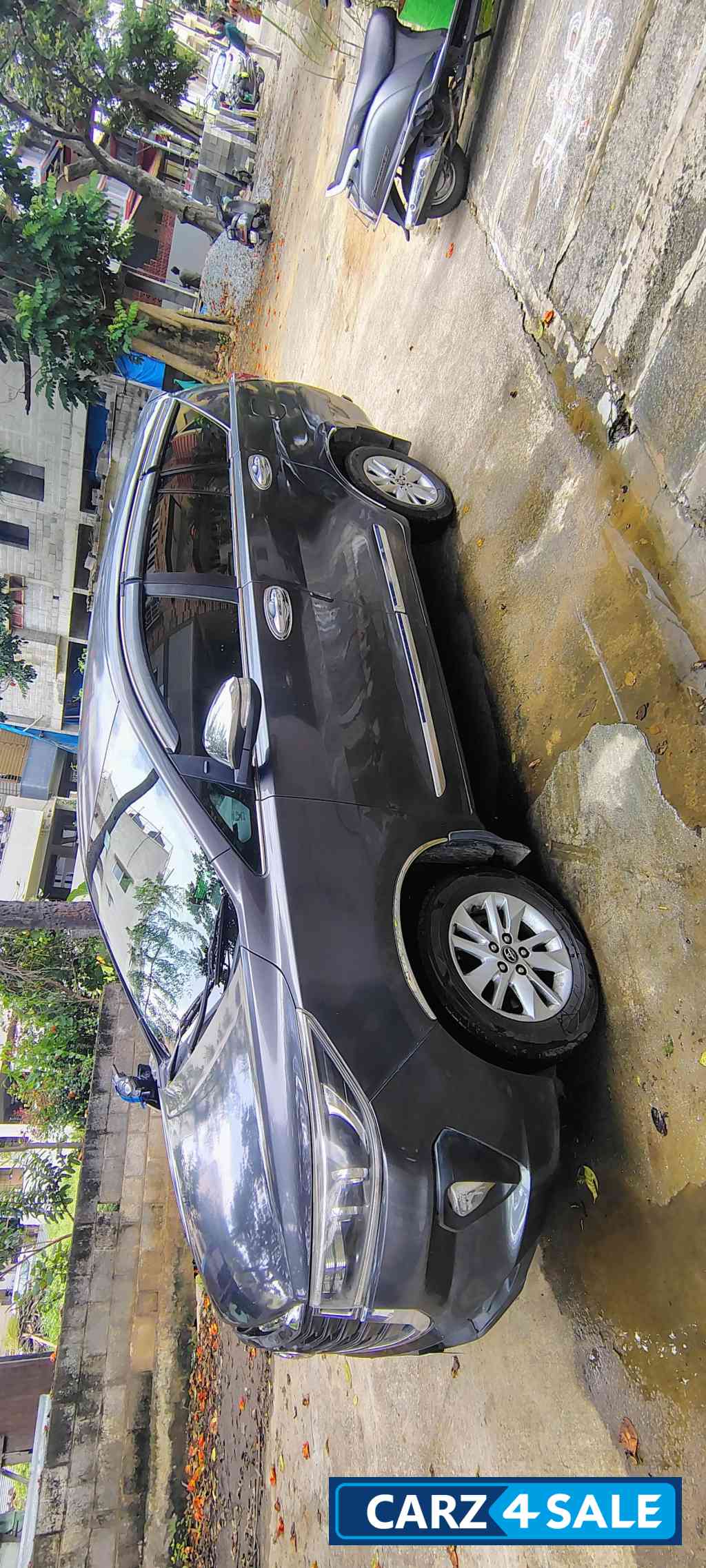 Toyota Innova Crysta 2.8zx