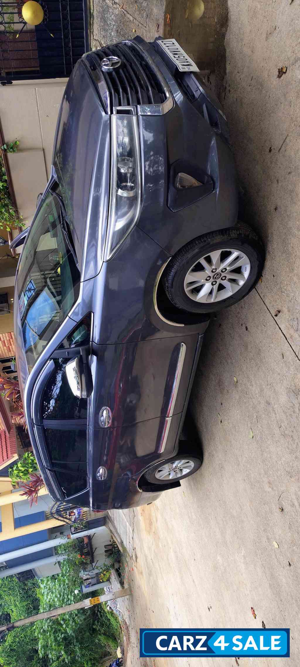 Toyota Innova Crysta 2.8zx