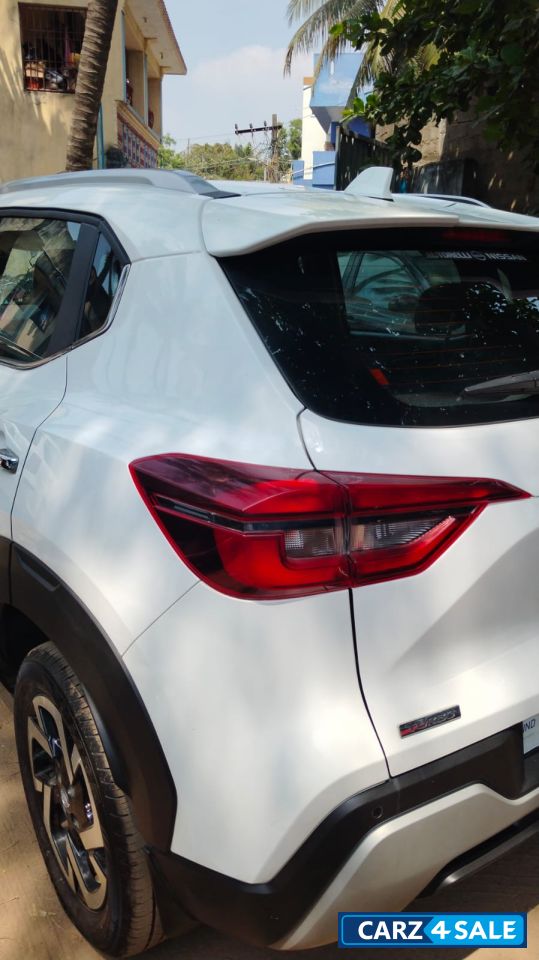 Nissan Magnite XV Permium Turbo