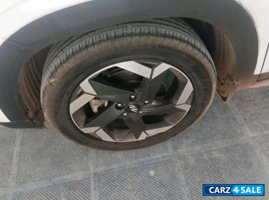 Hyundai Alcazar 1.5 MT Platinum