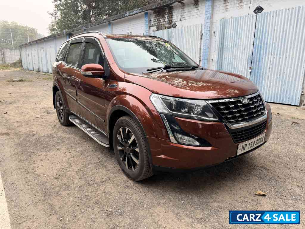 Mystic Copper Mahindra XUV 500 W11 AT (O)