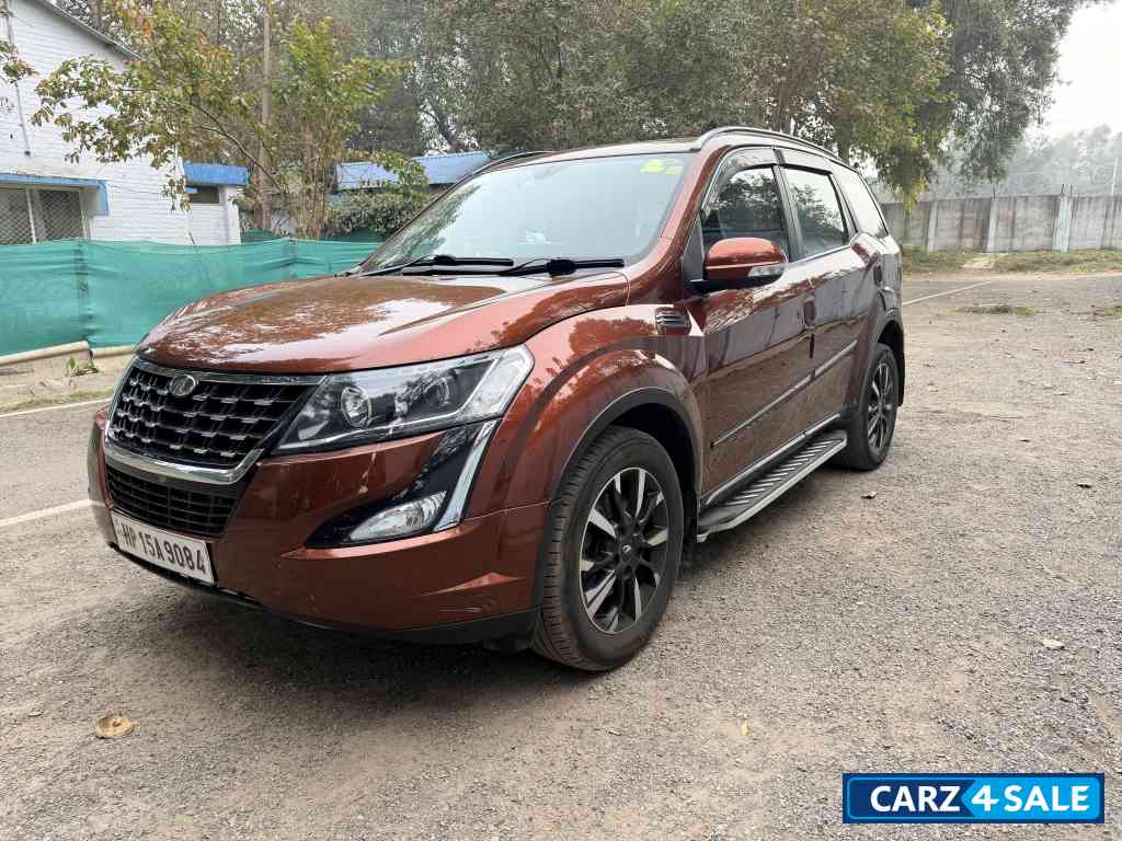 Mystic Copper Mahindra XUV 500 W11 AT (O)