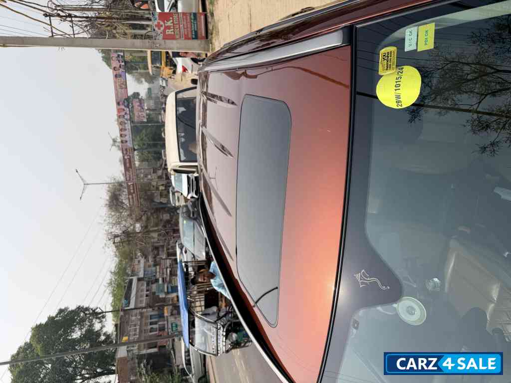 Mystic Copper Mahindra XUV 500 W11 AT (O)