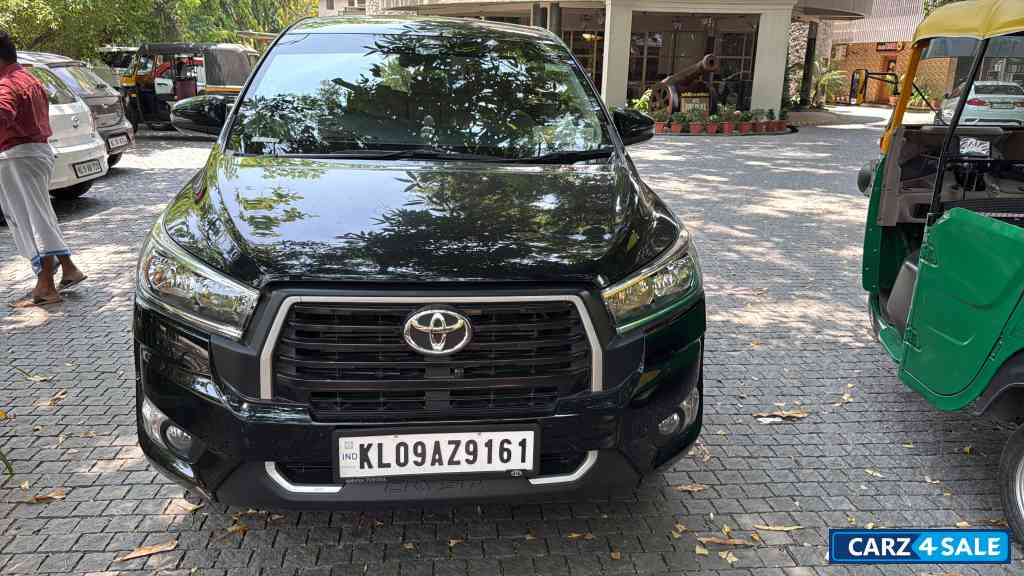 Toyota Innova Crysta gx mt