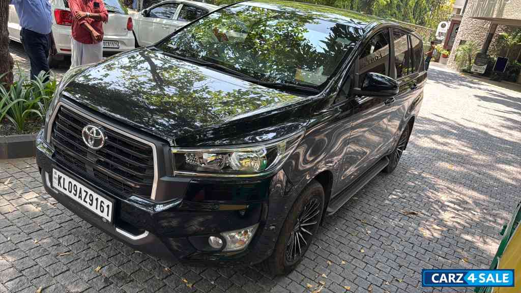 Toyota Innova Crysta gx mt