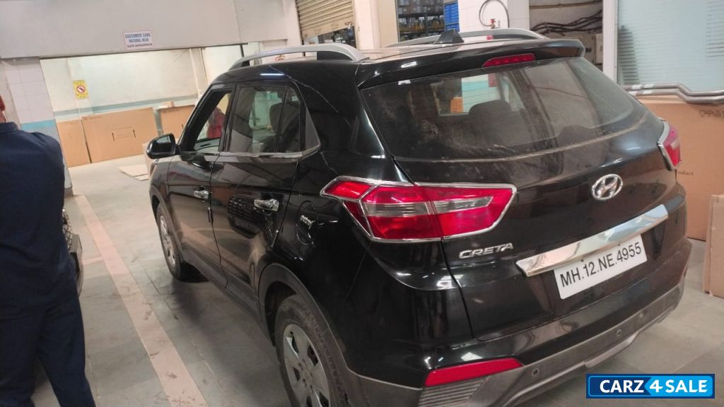 Black Hyundai Creta 1.6 s vtvt