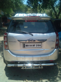 Silver Mahindra  XUV 500 R FWD W10
