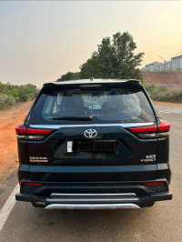 Blackish Ageha Gf Toyota Innova Hycross ZXO