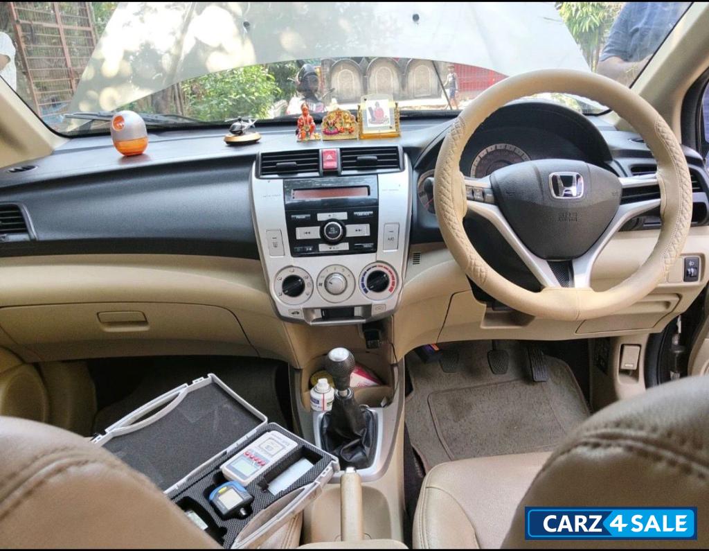 Beige Honda City 1.5 VMT